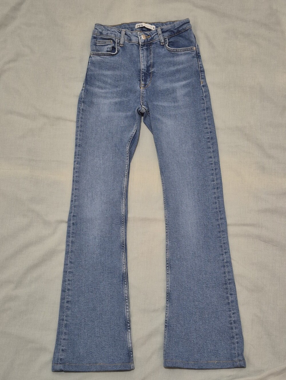 Zara Light Blue Size 4 Flare Jeans